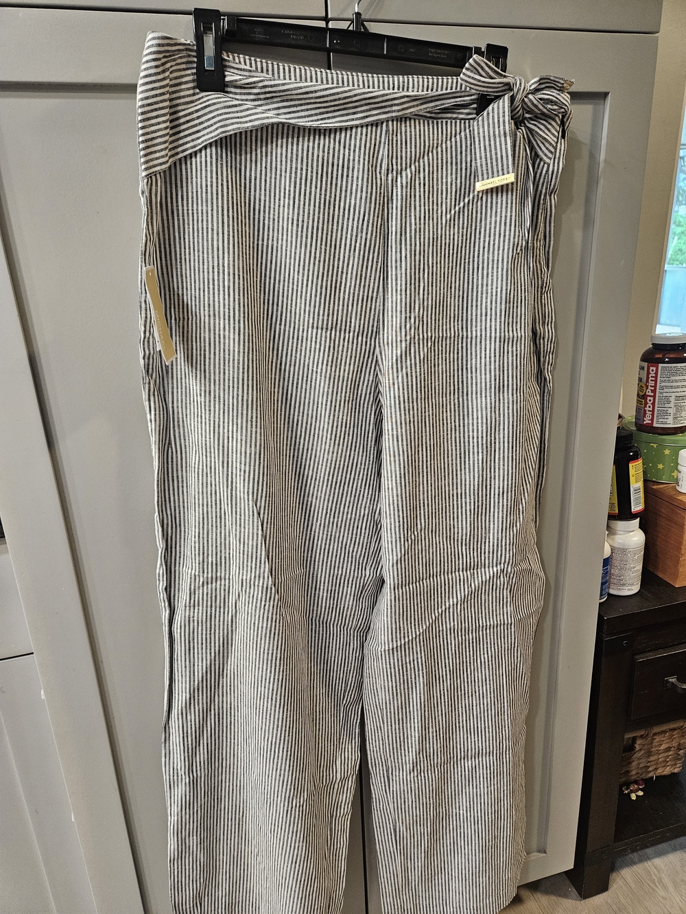 NWT Michael Kors Wide Leg Linen Striped Tie-Waist in Black and White